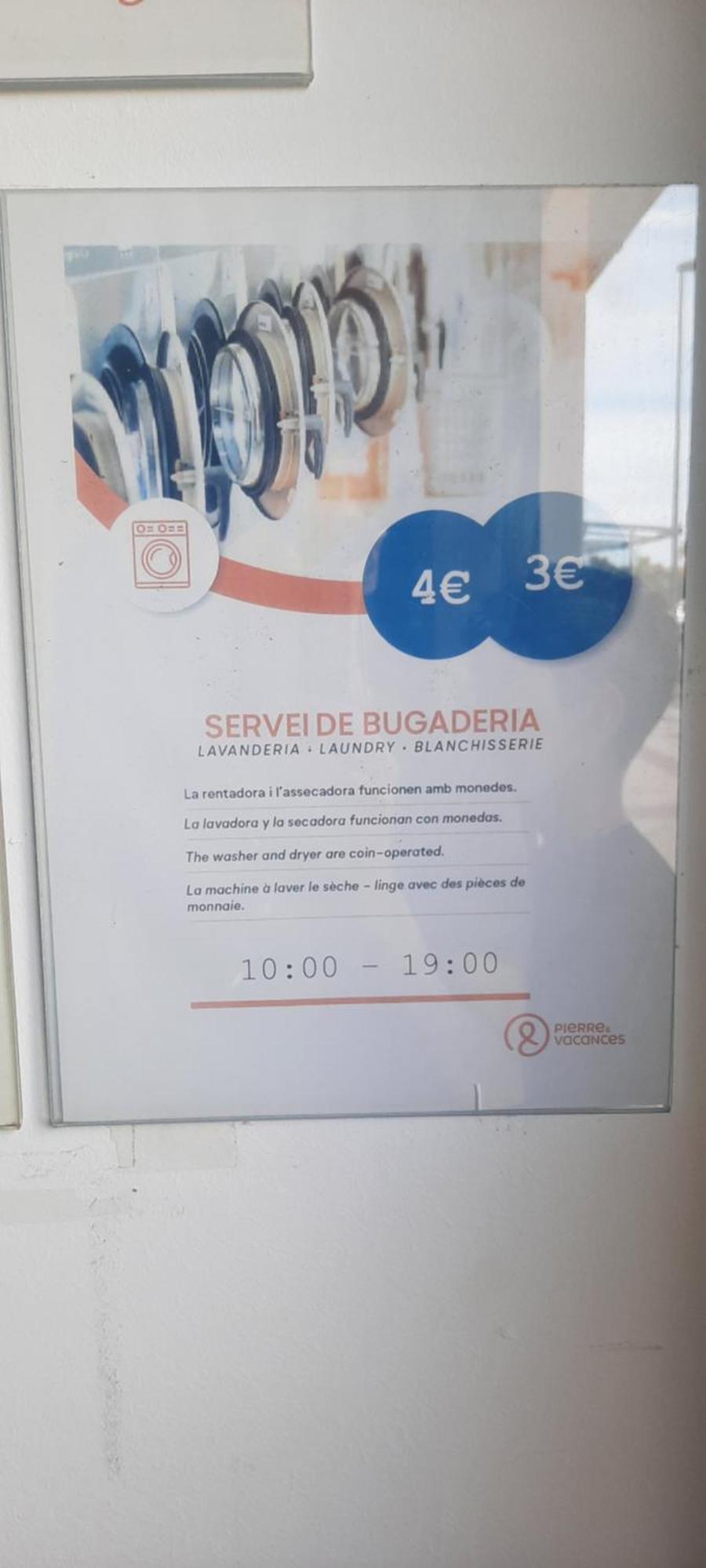 Cerca De La Playa En * L'Estartit